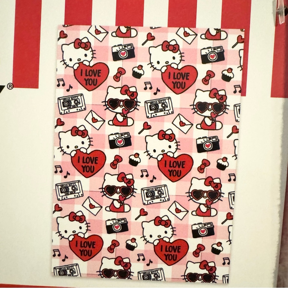 *NEW*Hello Kitty, throw & pillow set - Picture 7 of 13